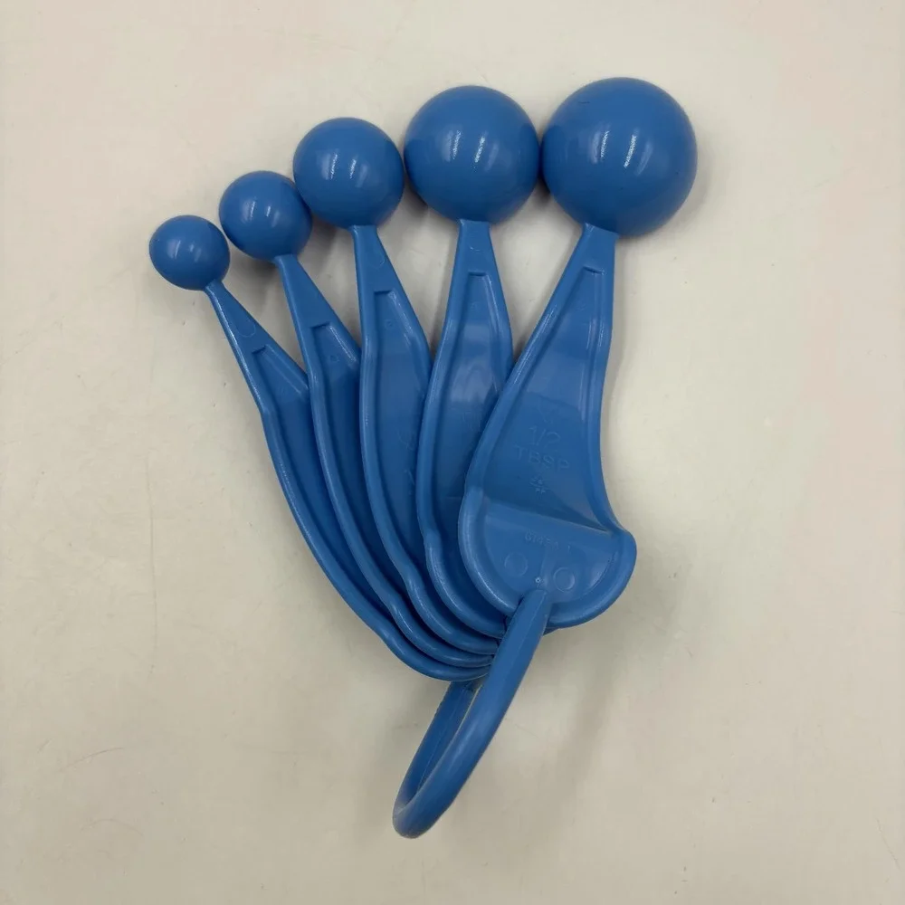 Tupperware Measuring Spoons Set Of 5 Piece Blue Plastic 1/8‎ Tsp To 1/2 Tbsp
